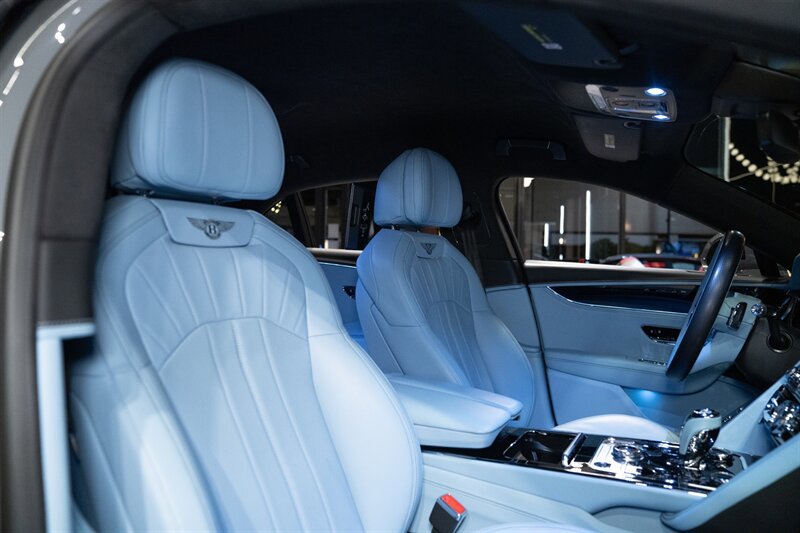 Used 2024 Bentley Flying Spur V8 AWD/4WD image 23