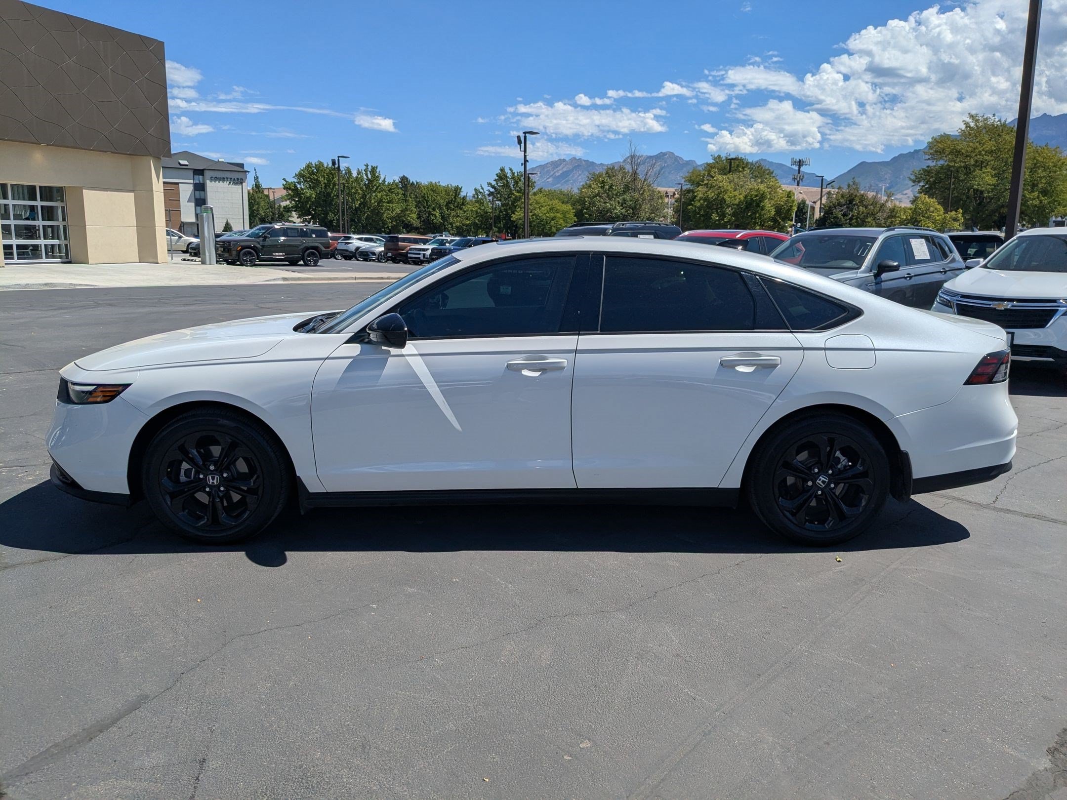 Used 2025 Honda Accord SE image 9