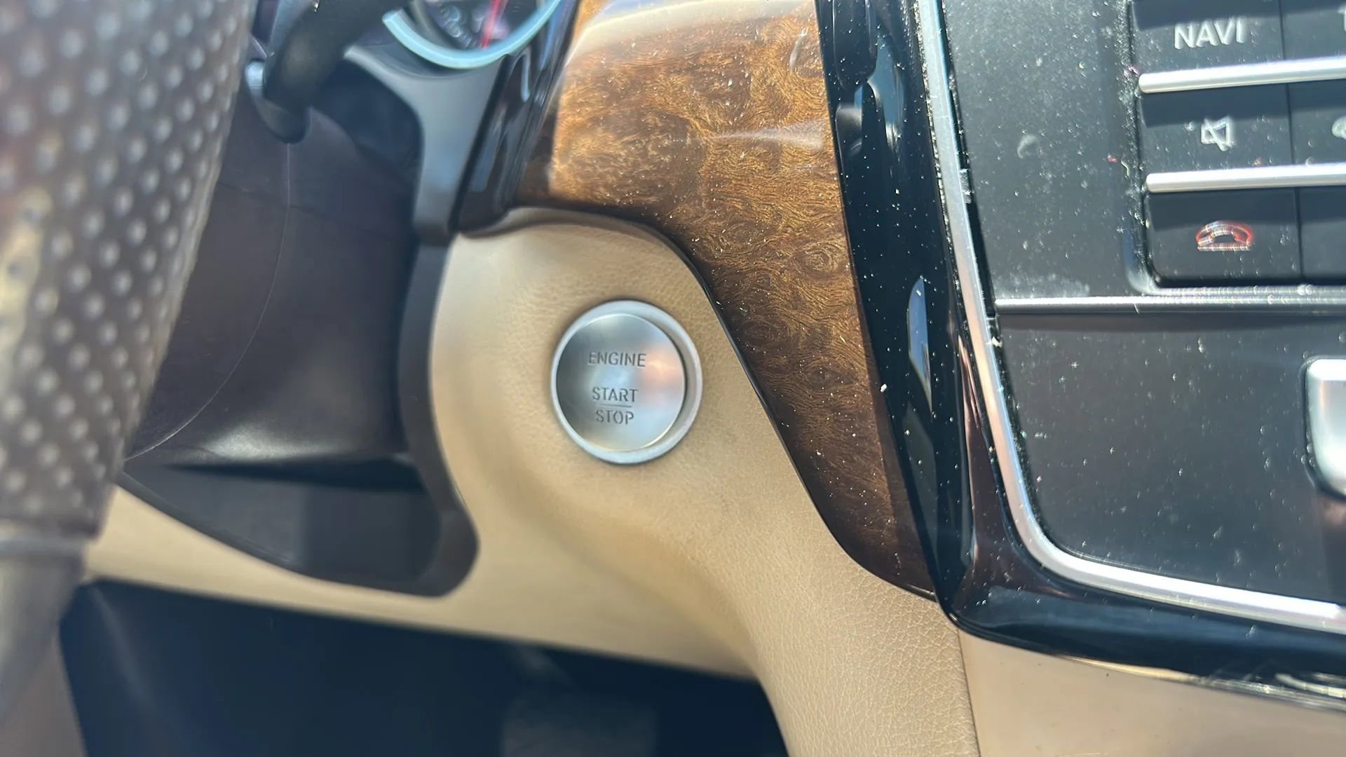 Used 2018 Mercedes-Benz GLE 350 4MATIC image 25