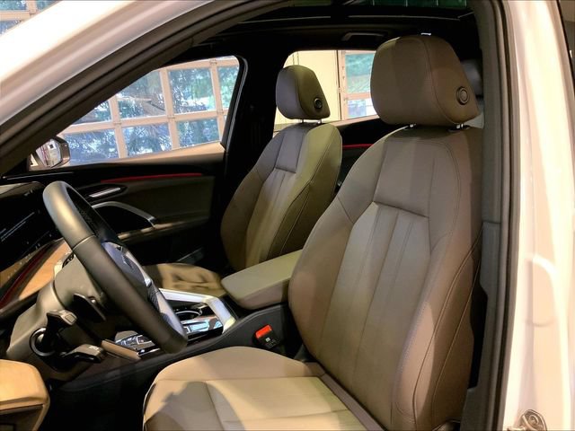 Certified 2025 Audi Q5 Premium w/ Convenience Package AWD/4WD image 5