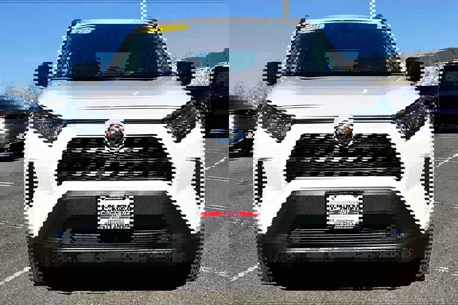 Used 2022 Toyota RAV4 LE image 3