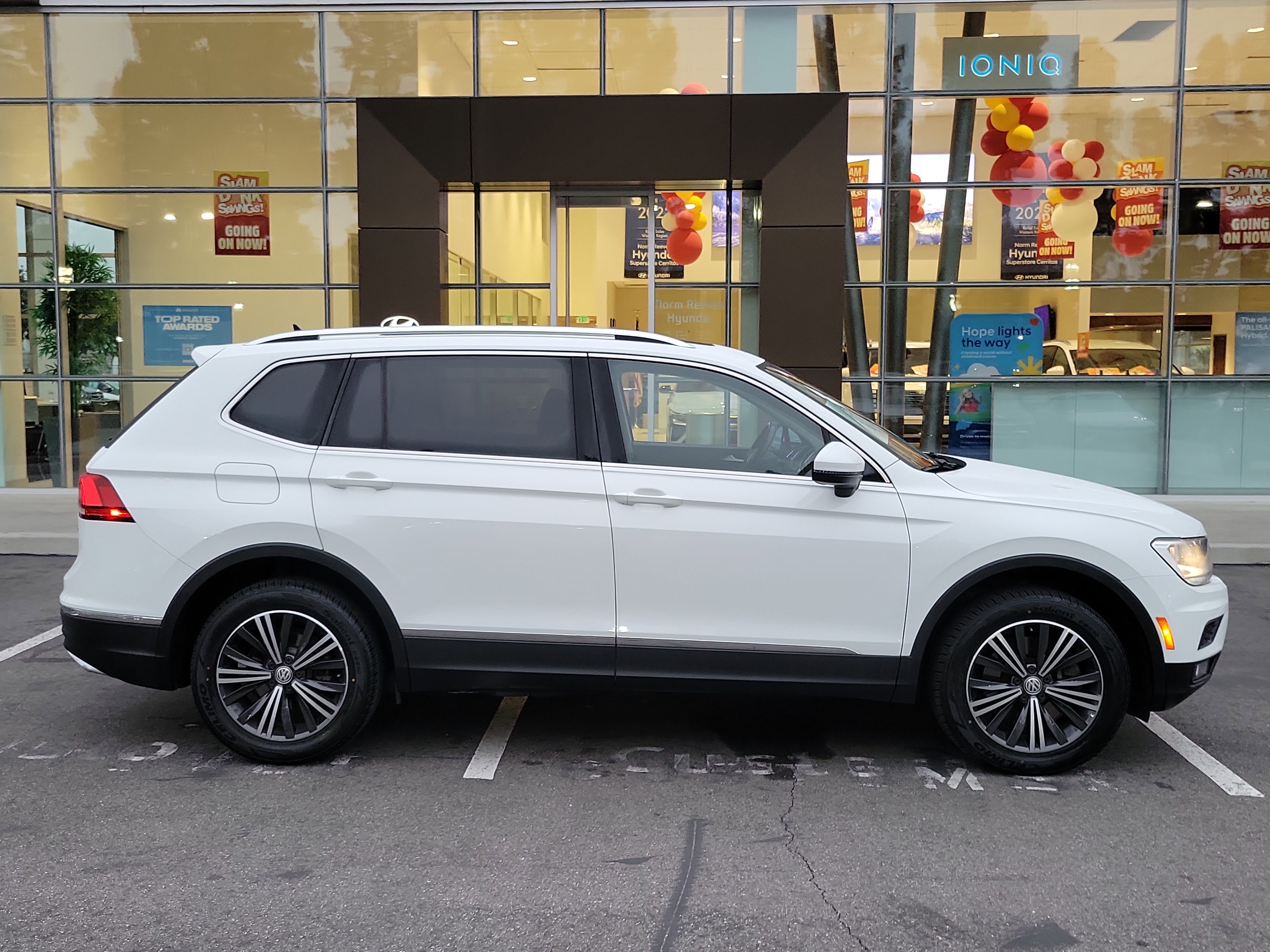 Used 2018 Volkswagen Tiguan SEL image 5