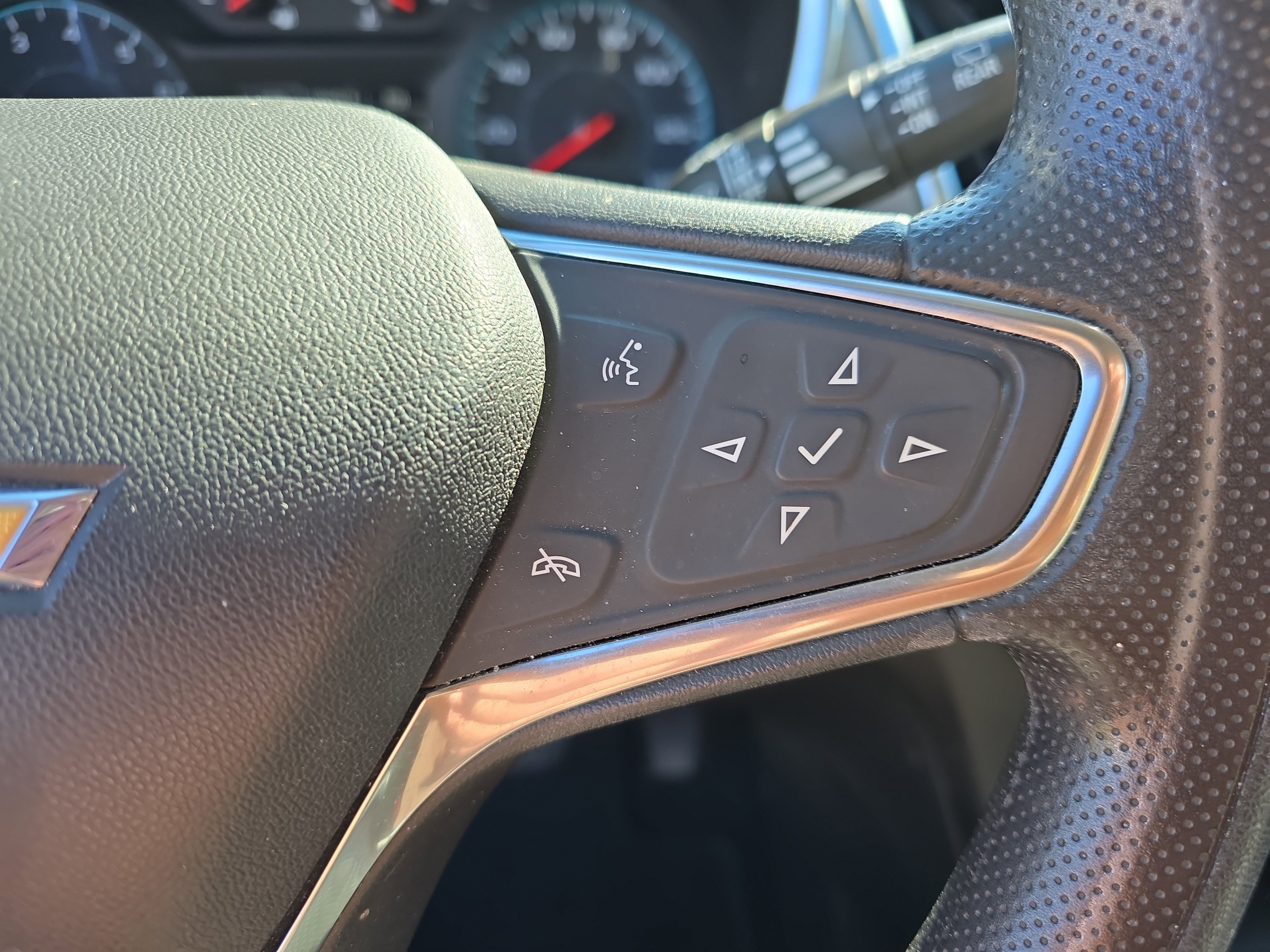 Used 2019 Chevrolet Equinox LS w/ LS Convenience Package AWD/4WD image 22
