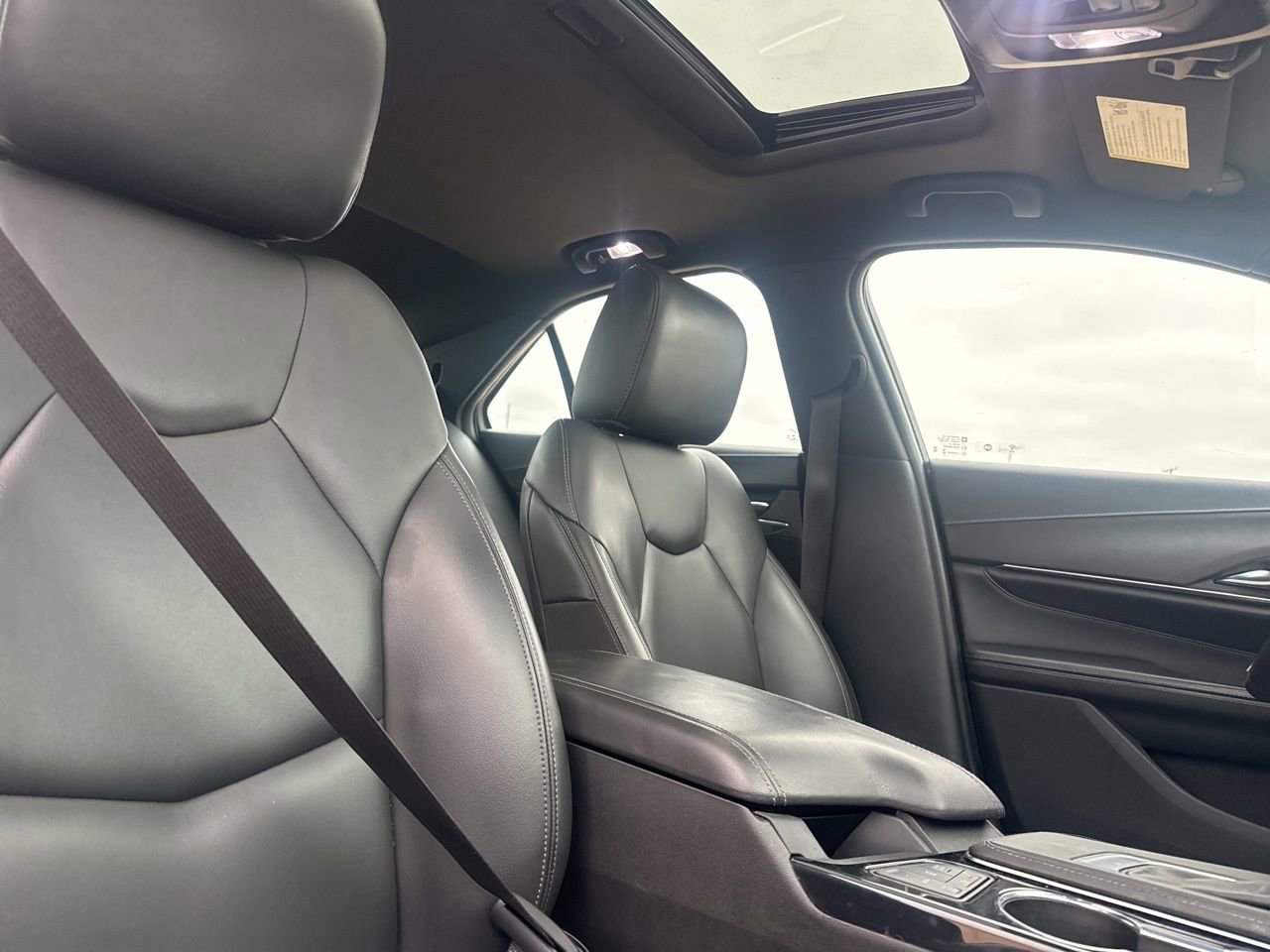 Used 2023 Cadillac CT4 Luxury w/ Sun And Sound Package RWD image 27