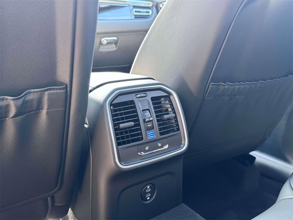 New 2025 Porsche Macan image 27