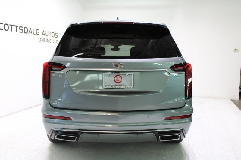 Used 2023 Cadillac XT6 Premium Luxury w/ Platinum Package AWD/4WD image 4