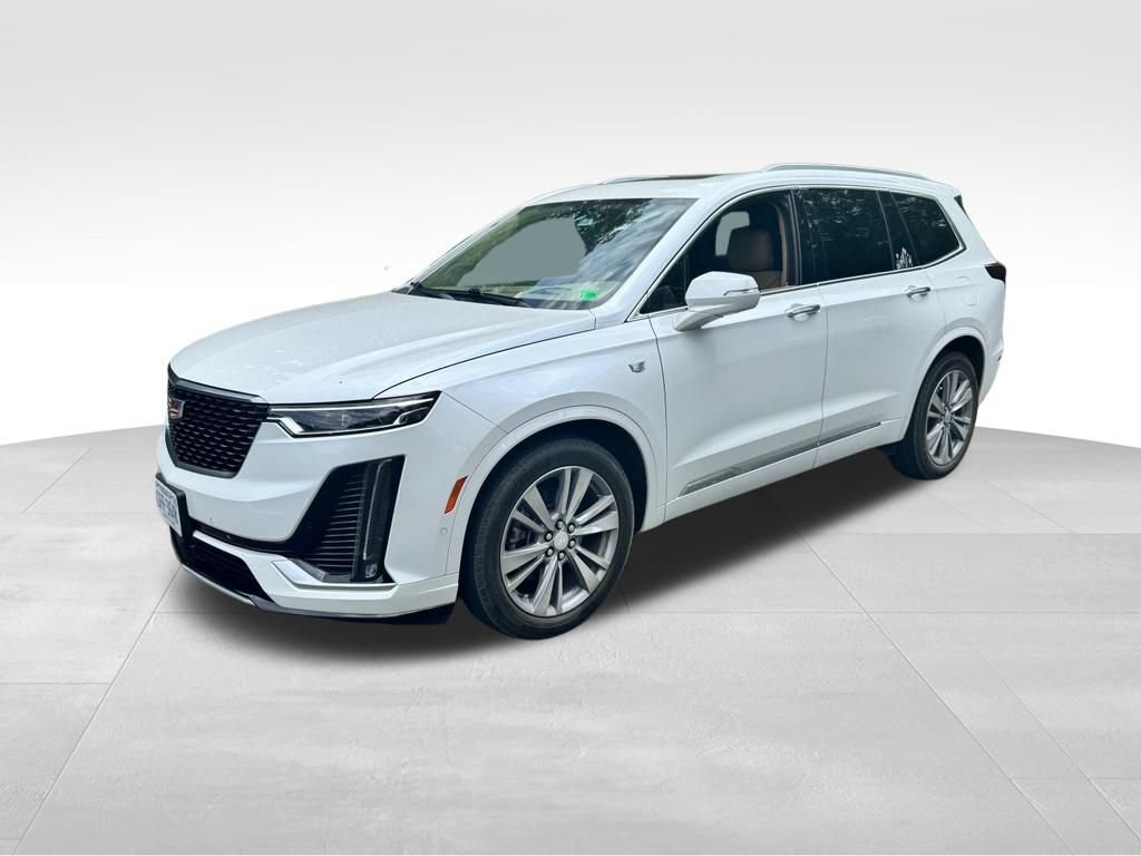 Used 2024 Cadillac XT6 Premium Luxury w/ Platinum Package FWD image 7