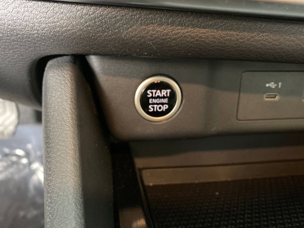 Used 2023 Nissan Rogue S image 20