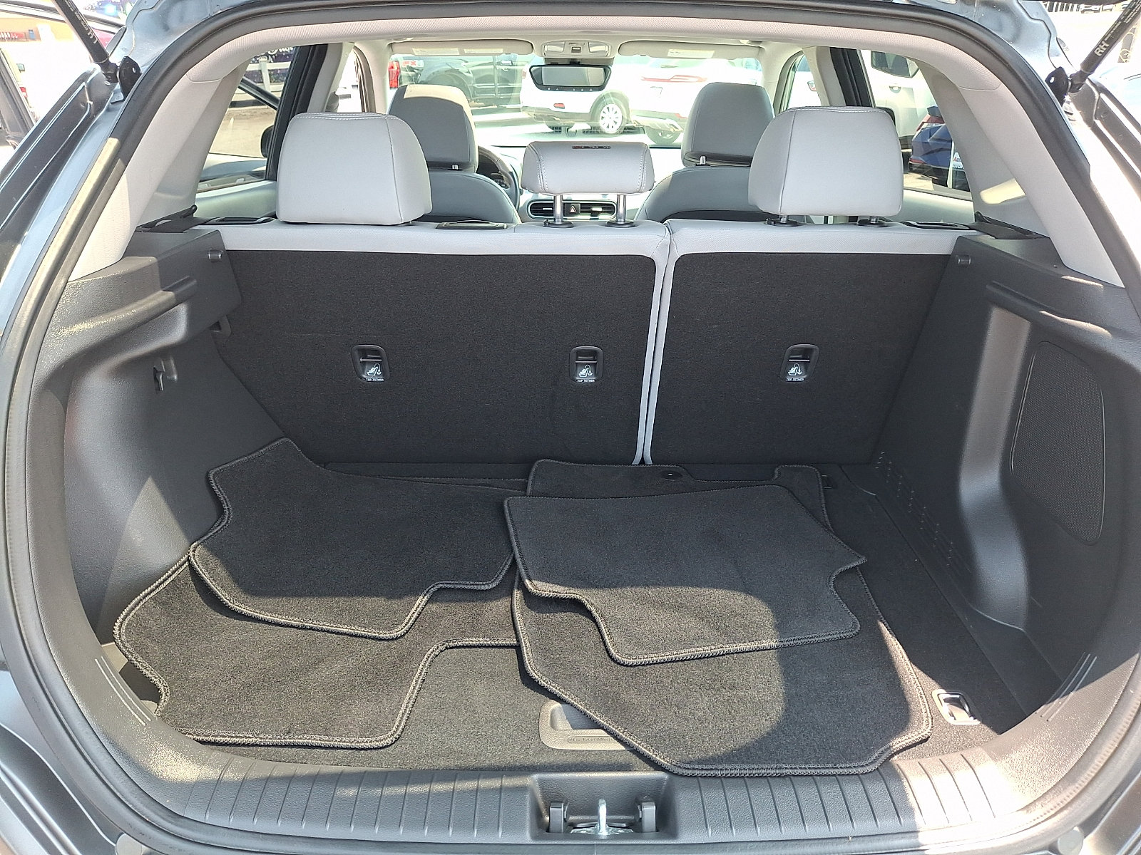 Used 2020 Hyundai Kona Limited AWD/4WD image 30