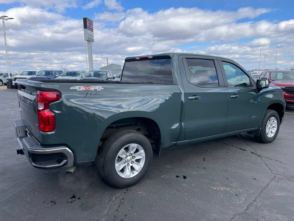 Used 2025 Chevrolet Silverado 1500 LT AWD/4WD image 4