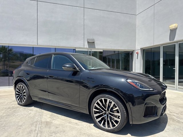 New 2025 Maserati Grecale Modena