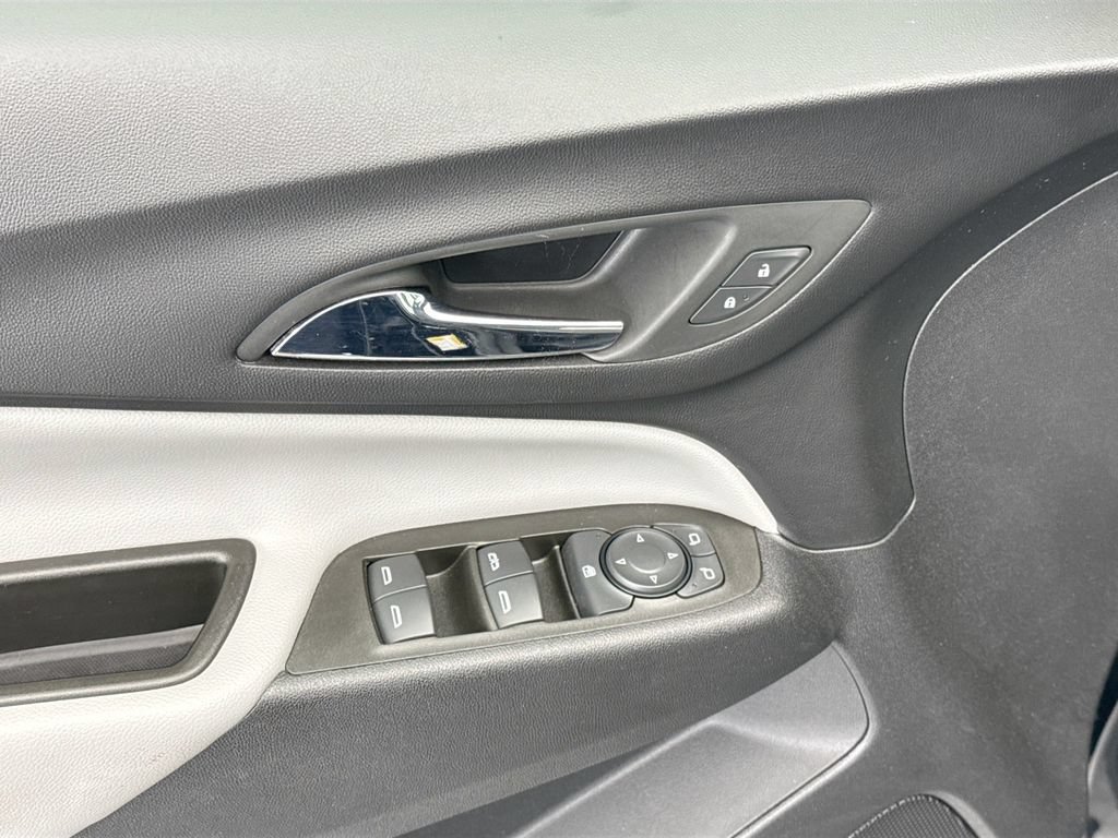 Used 2023 Chevrolet Equinox LS FWD image 21