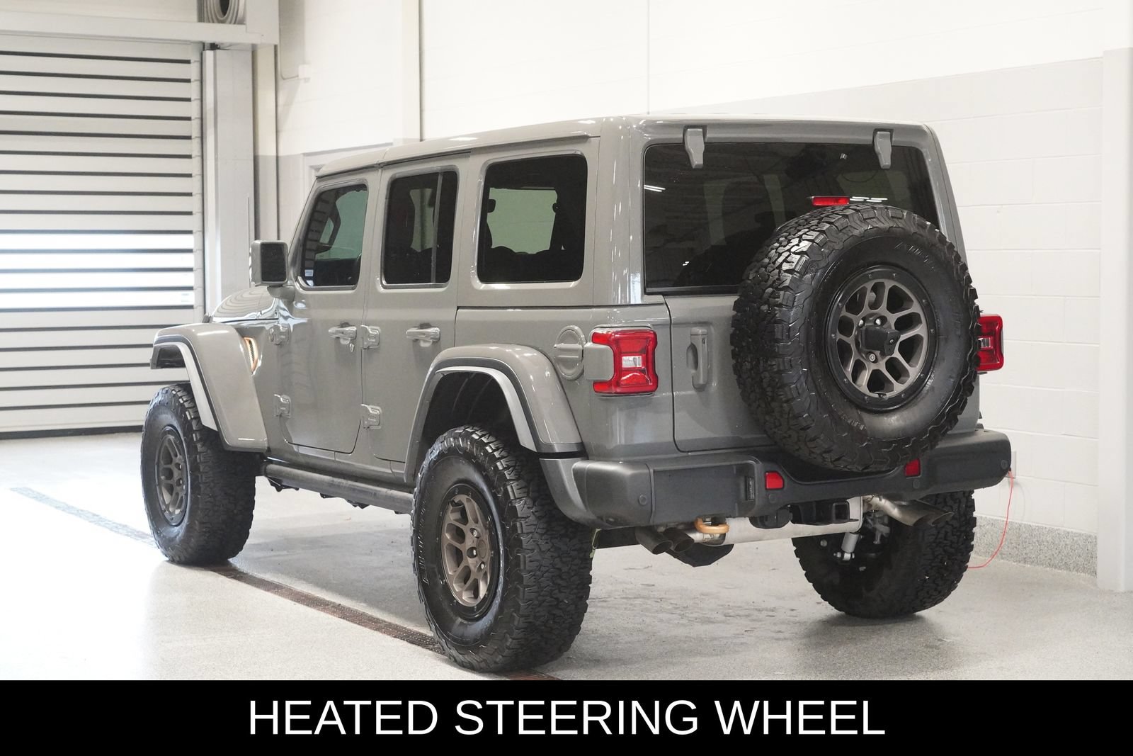Used 2023 Jeep Wrangler Unlimited Rubicon 392 w/ Xtreme Recon 35" Tire Package AWD/4WD image 4