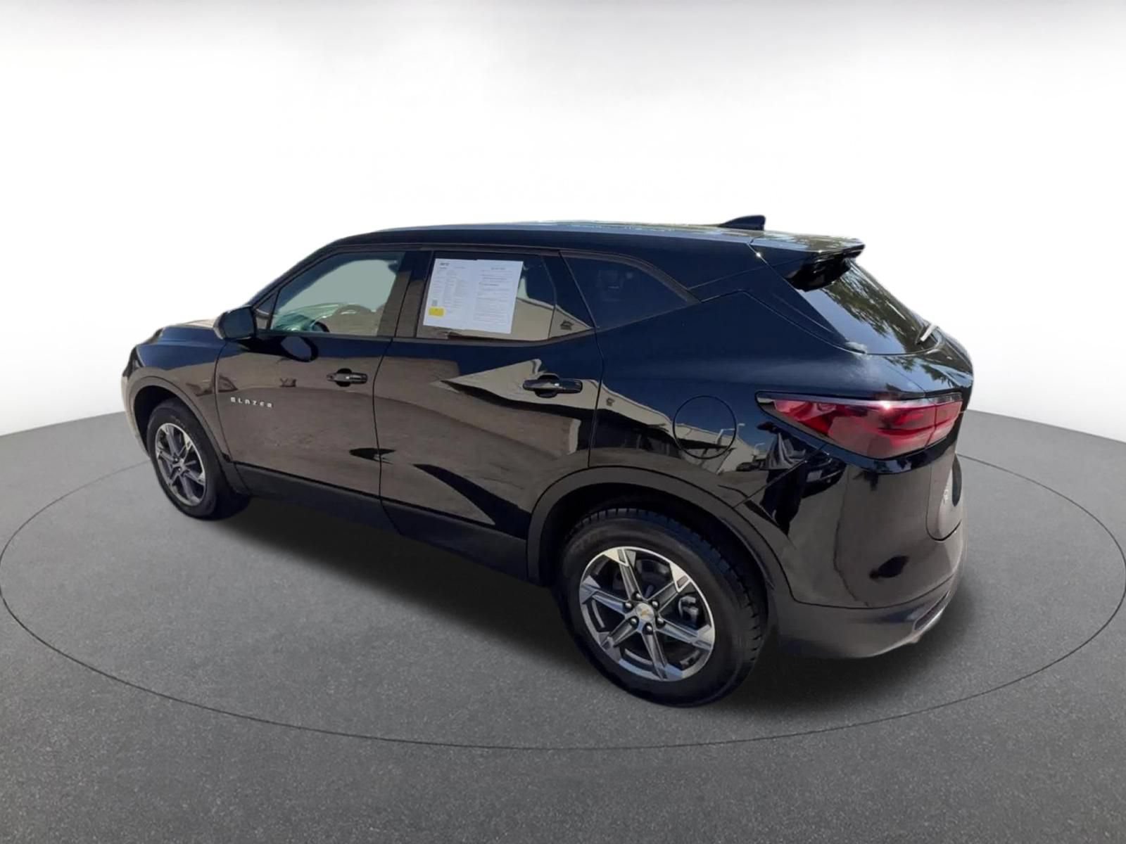 Used 2025 Chevrolet Blazer LT FWD image 10