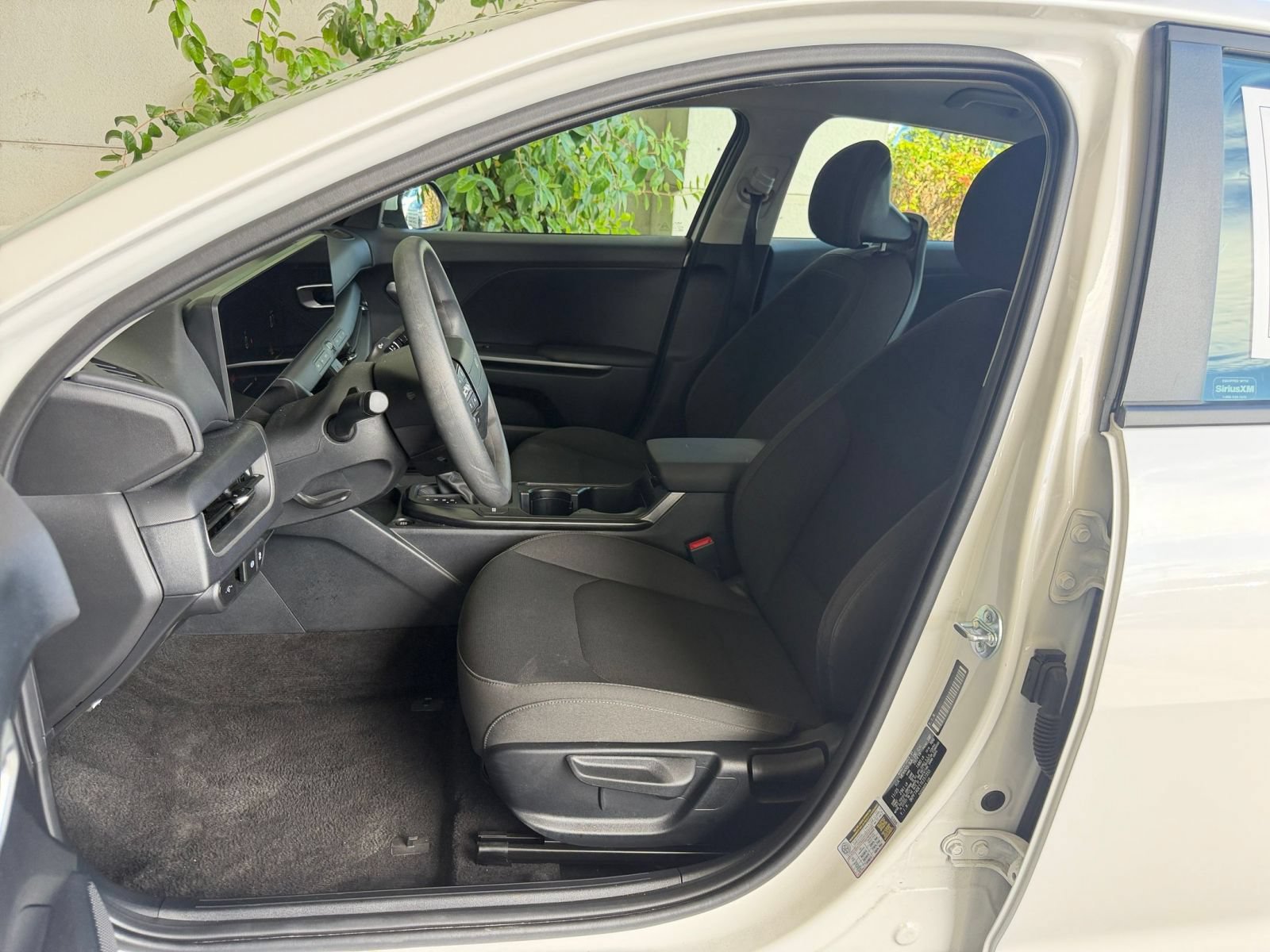 Used 2026 Kia K4 FWD image 37