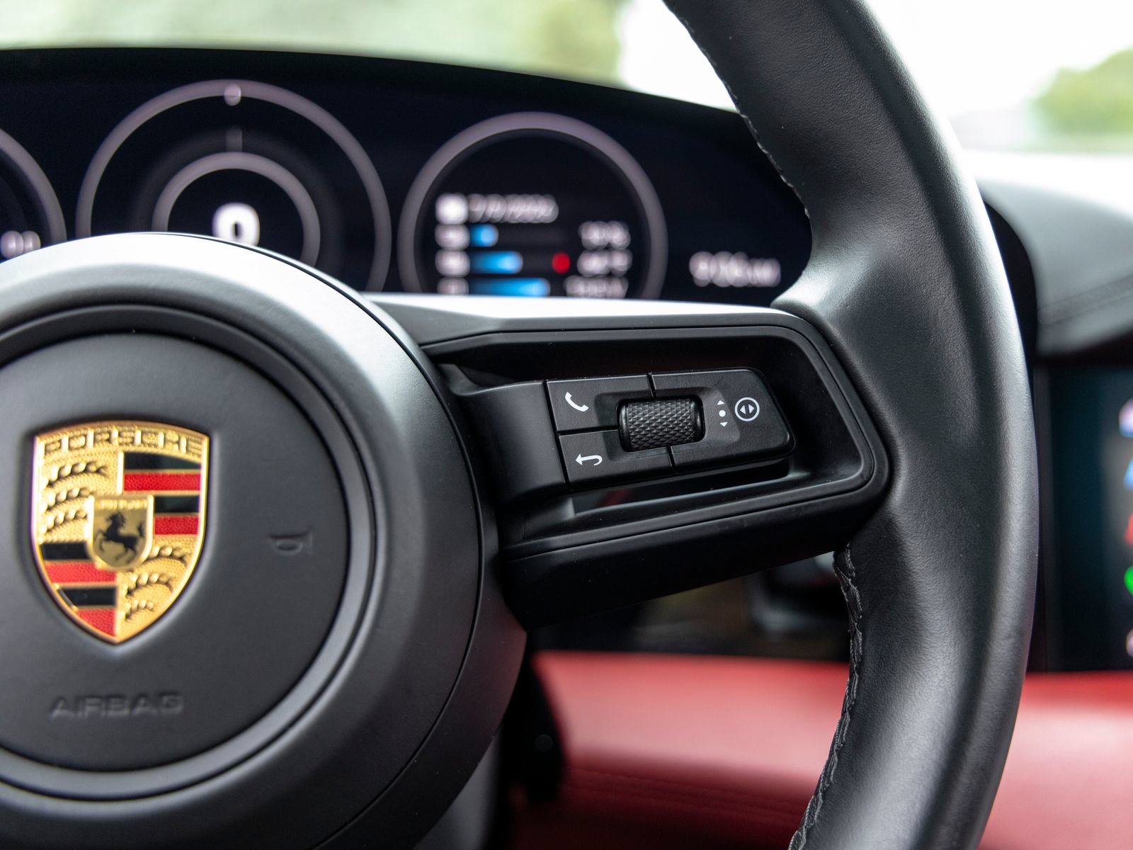 Certified 2021 Porsche Taycan 4S w/ Premium Package AWD/4WD image 31