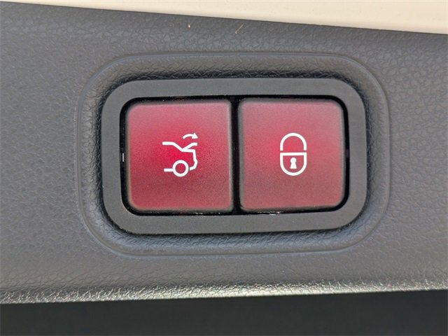 Used 2018 Mercedes-Benz E 400 4MATIC Sedan image 11