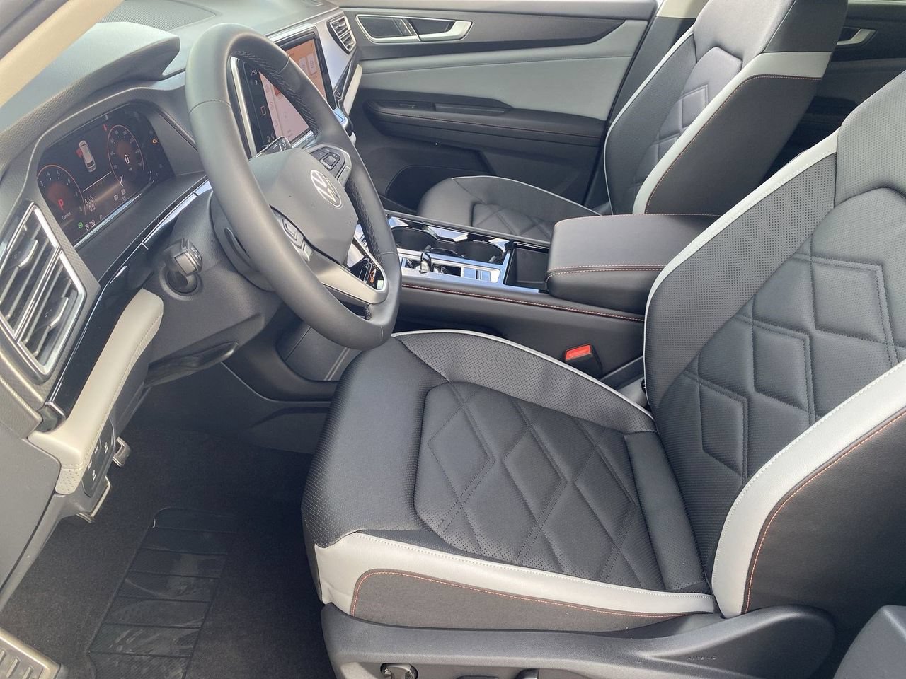 New 2026 Volkswagen Atlas Peak Edition AWD/4WD image 15