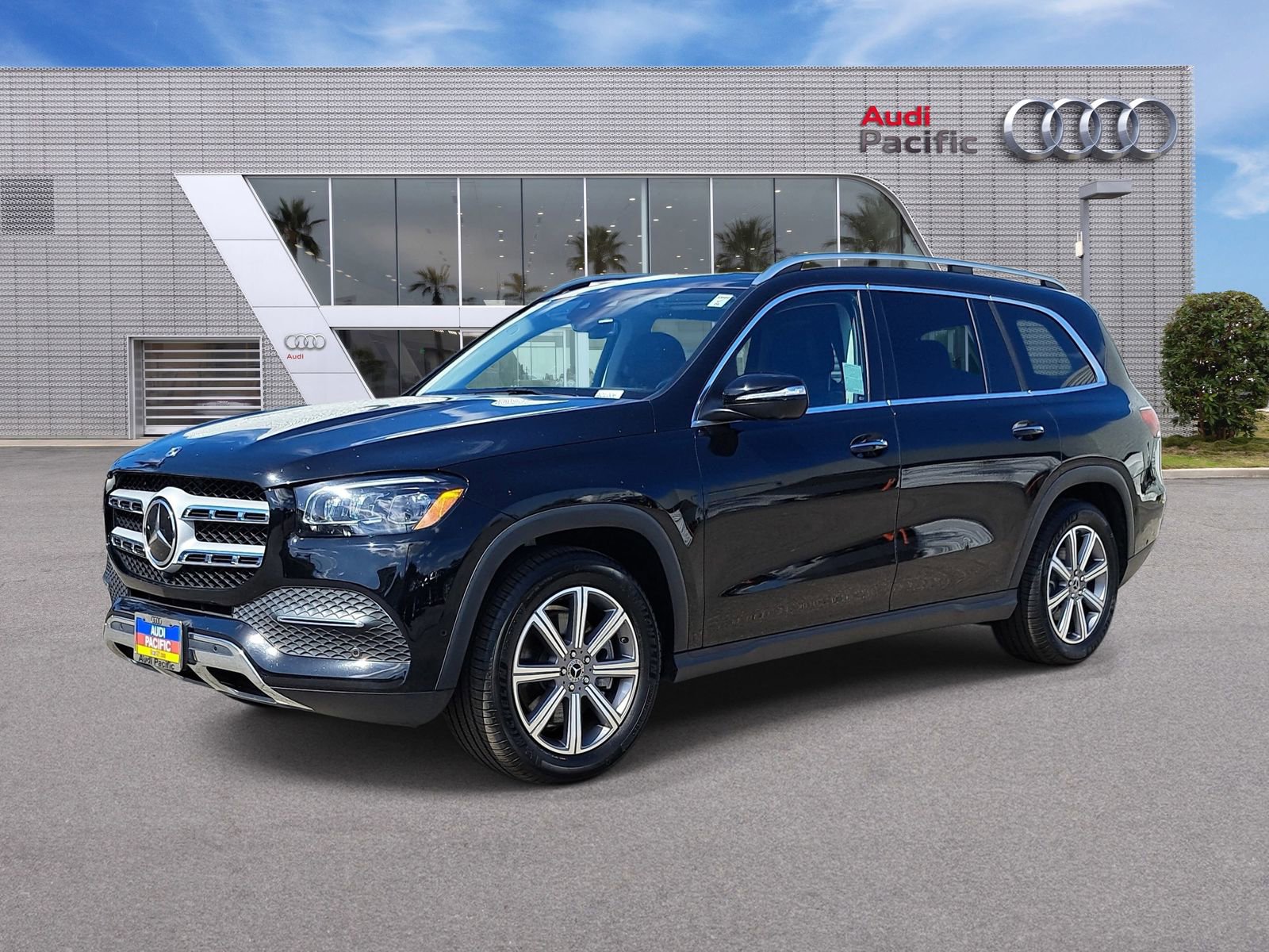 Used 2023 Mercedes-Benz GLS 450 4MATIC video 1