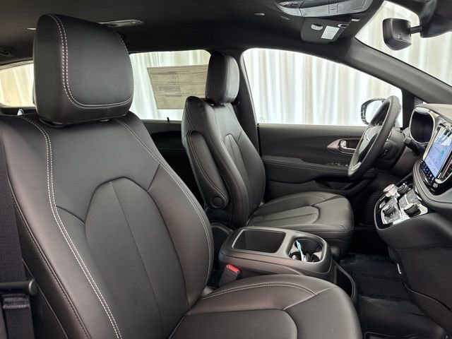 New 2026 Chrysler Pacifica Select image 29
