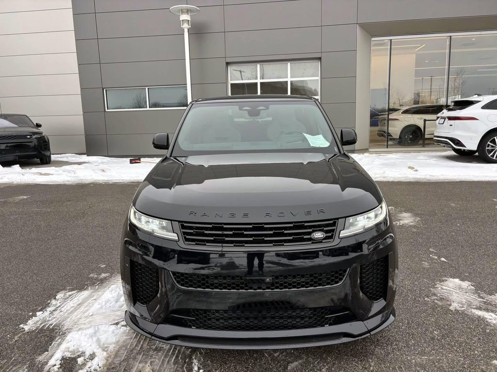Used 2025 Land Rover Range Rover Sport SV Edition Two image 2