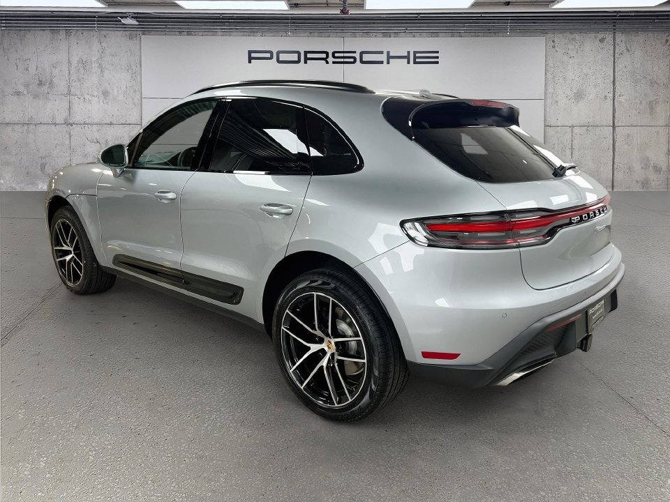 New 2026 Porsche Macan AWD/4WD image 3