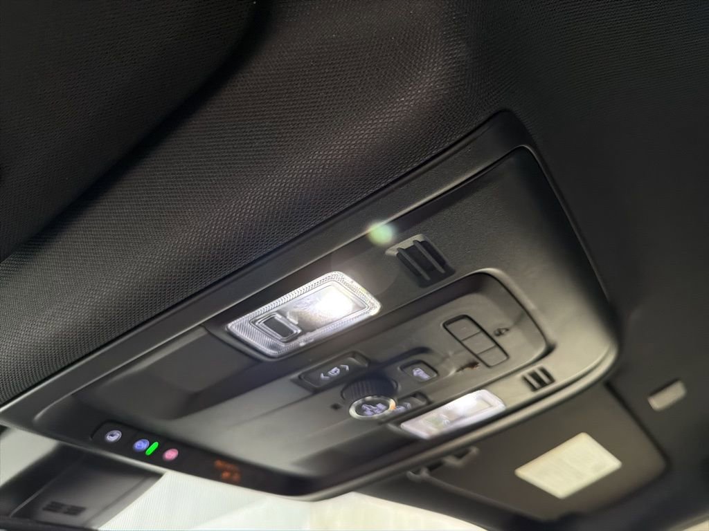 Certified 2022 Chevrolet Suburban RST w/ Luxury Package AWD/4WD image 33