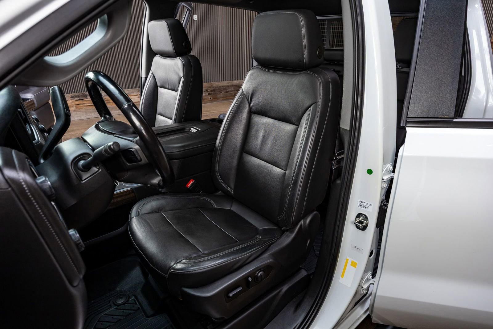 Used 2020 Chevrolet Silverado 1500 LT Trail Boss image 30