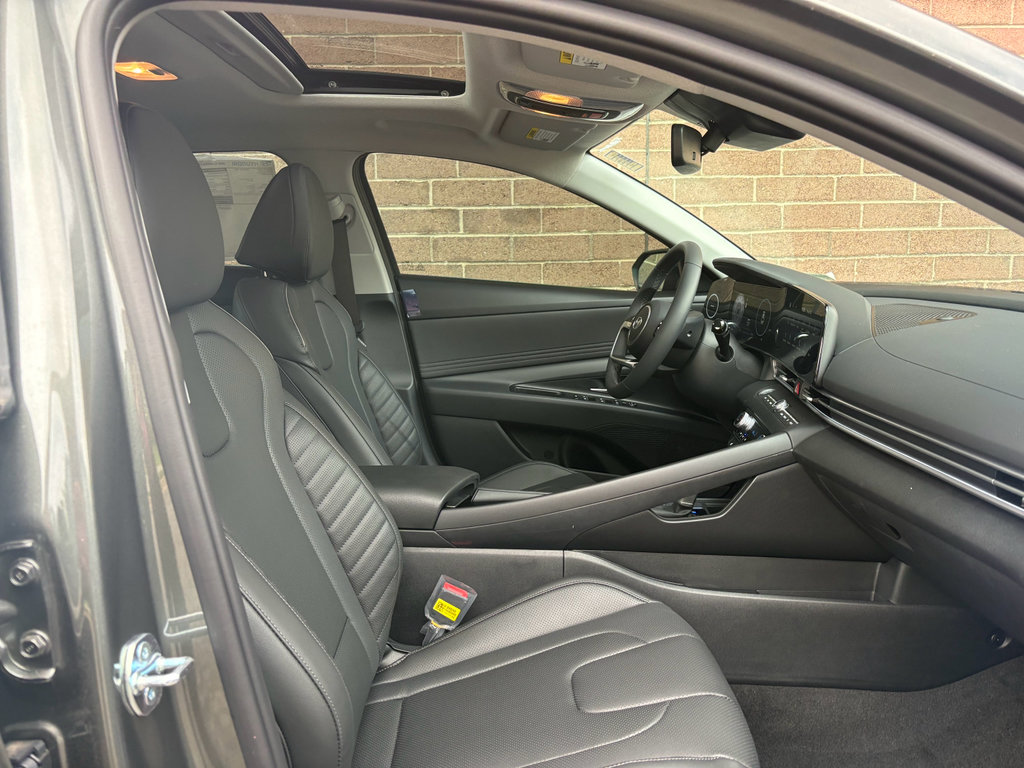 New 2026 Hyundai Elantra Limited FWD image 25