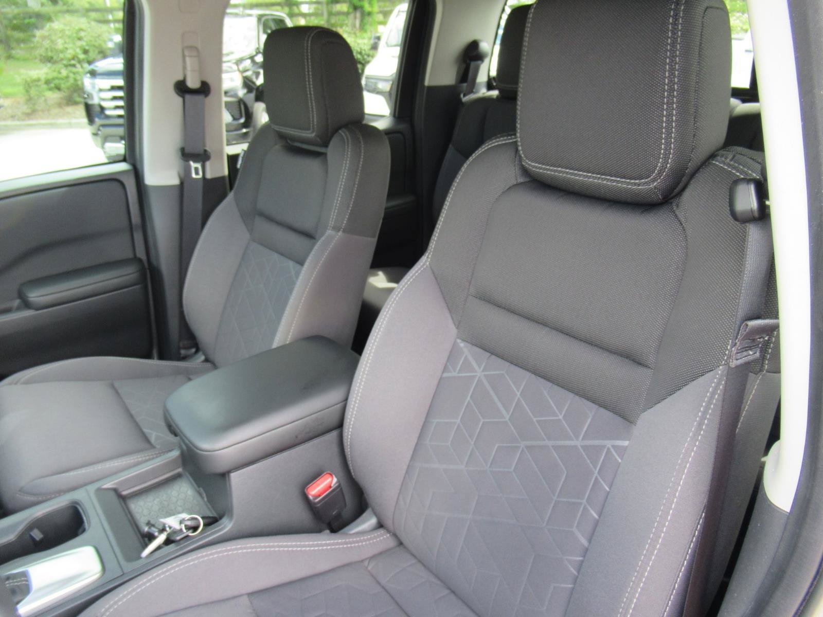 Used 2026 Nissan Frontier SV w/ SV Convenience Package RWD image 18