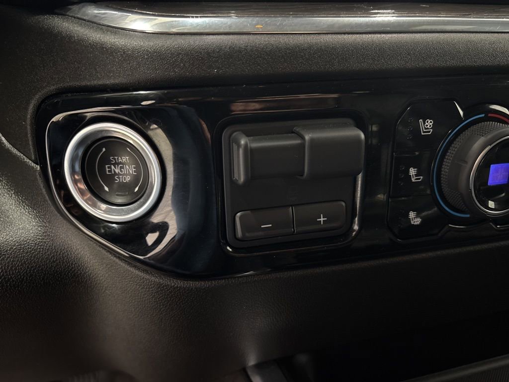 Used 2024 Chevrolet Silverado 2500 LTZ w/ LTZ Convenience Package image 22