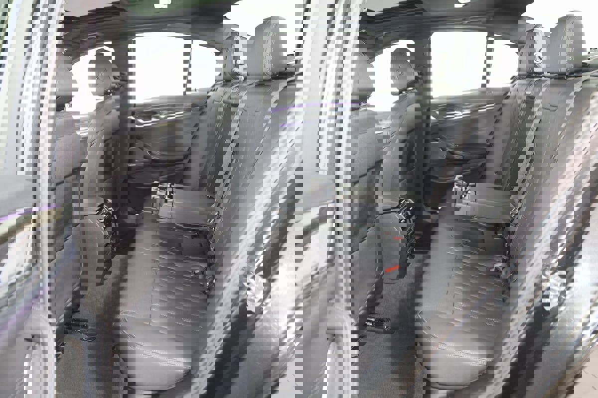 Used 2023 BMW 540i xDrive w/ M Sport Package image 55