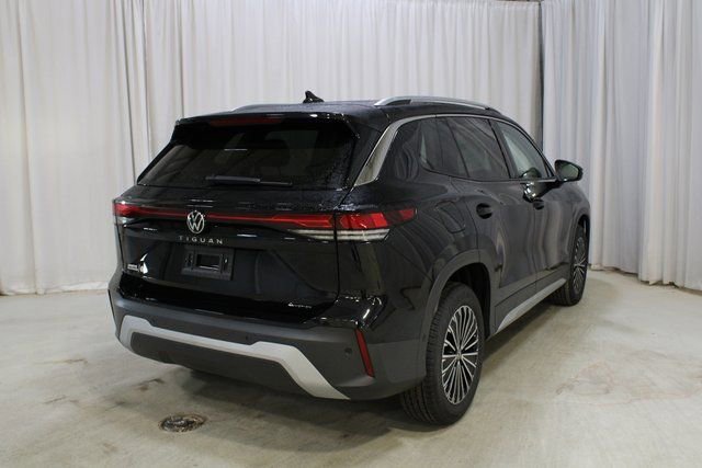 New 2026 Volkswagen Tiguan S image 24