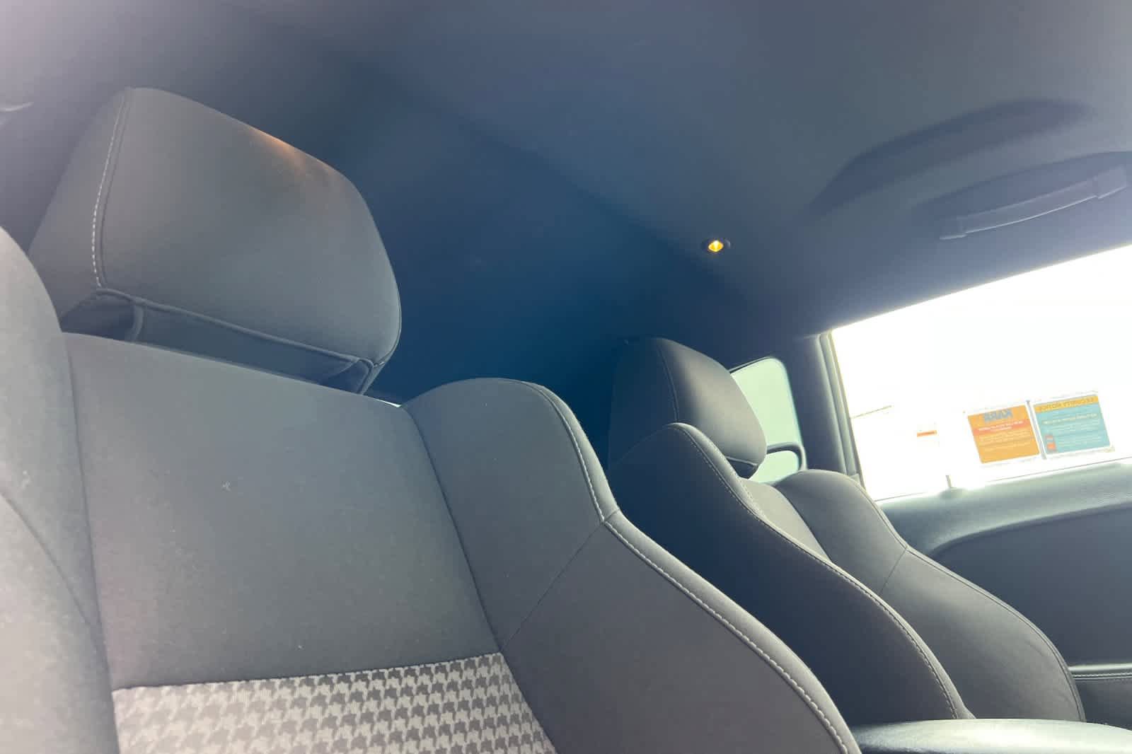 Used 2022 Dodge Challenger R/T RWD image 16