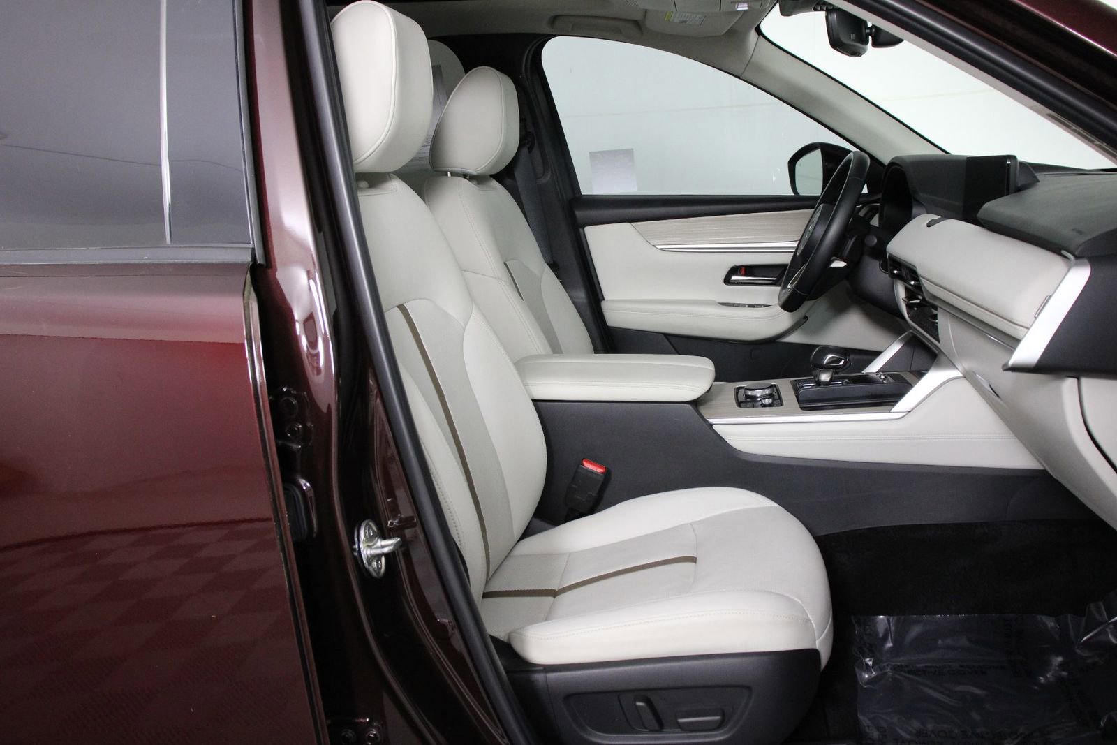 Used 2024 MAZDA CX-90 Plug-In Hybrid w/ Premium Plus image 29