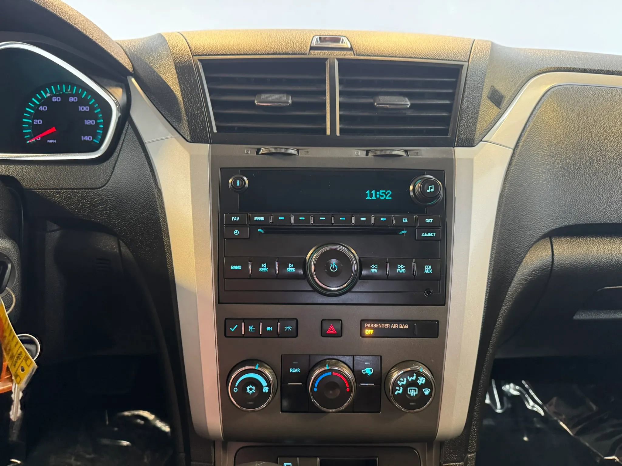 Used 2010 Chevrolet Traverse LT w/ Personal Connectivity Package FWD image 13