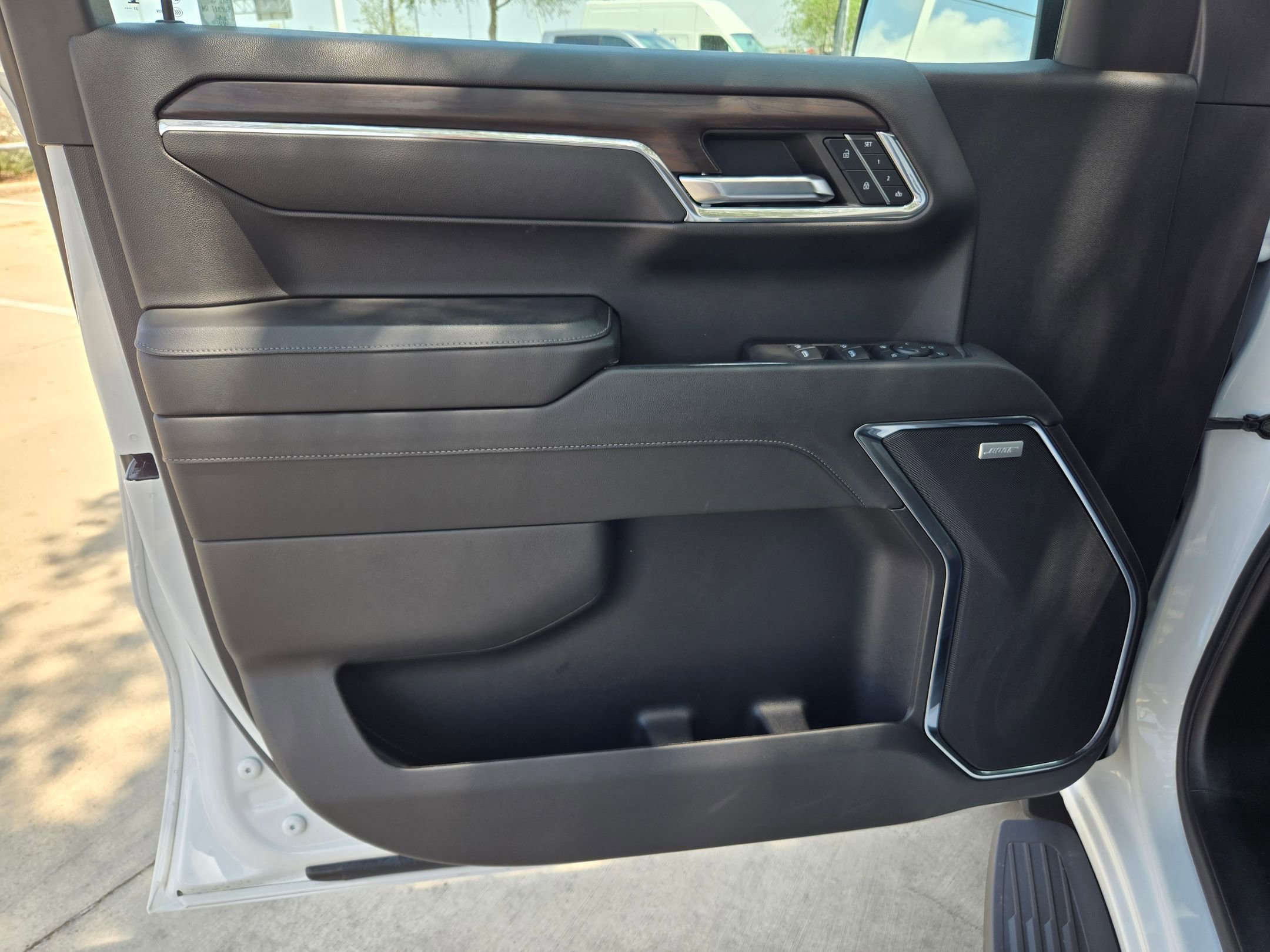 Certified 2024 GMC Sierra 1500 SLT RWD image 18