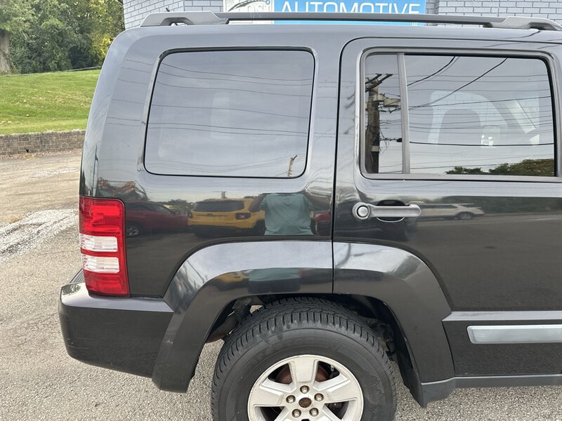 Used 2009 Jeep Liberty Sport w/ Popular Equipment Group AWD/4WD image 24