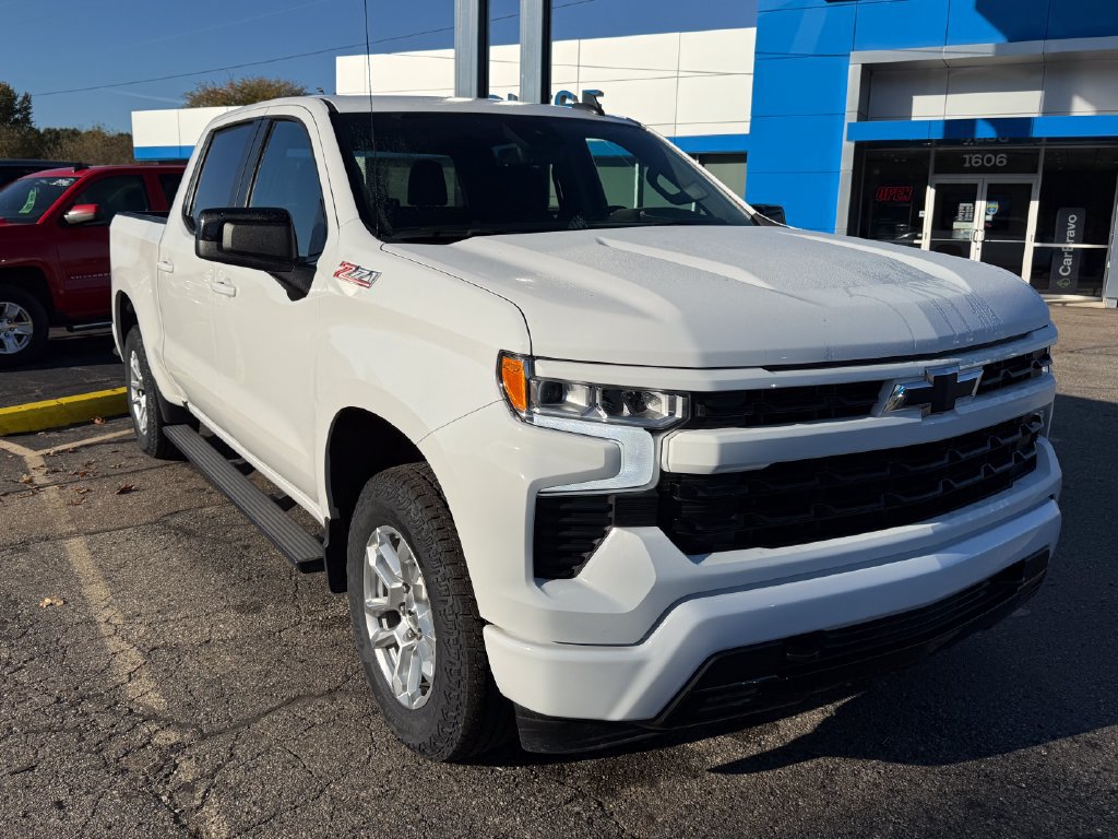 Certified 2022 Chevrolet Silverado 1500 RST w/ Z71 Off-Road Package AWD/4WD image 9