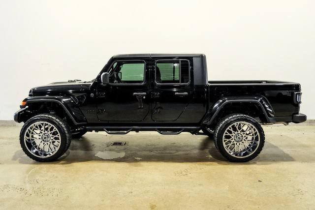 Used 2023 Jeep Gladiator Sport AWD/4WD image 7
