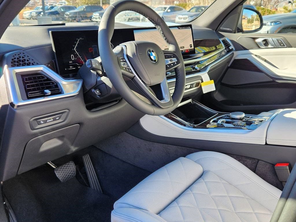 Used 2026 BMW X5 xDrive40i AWD/4WD image 9