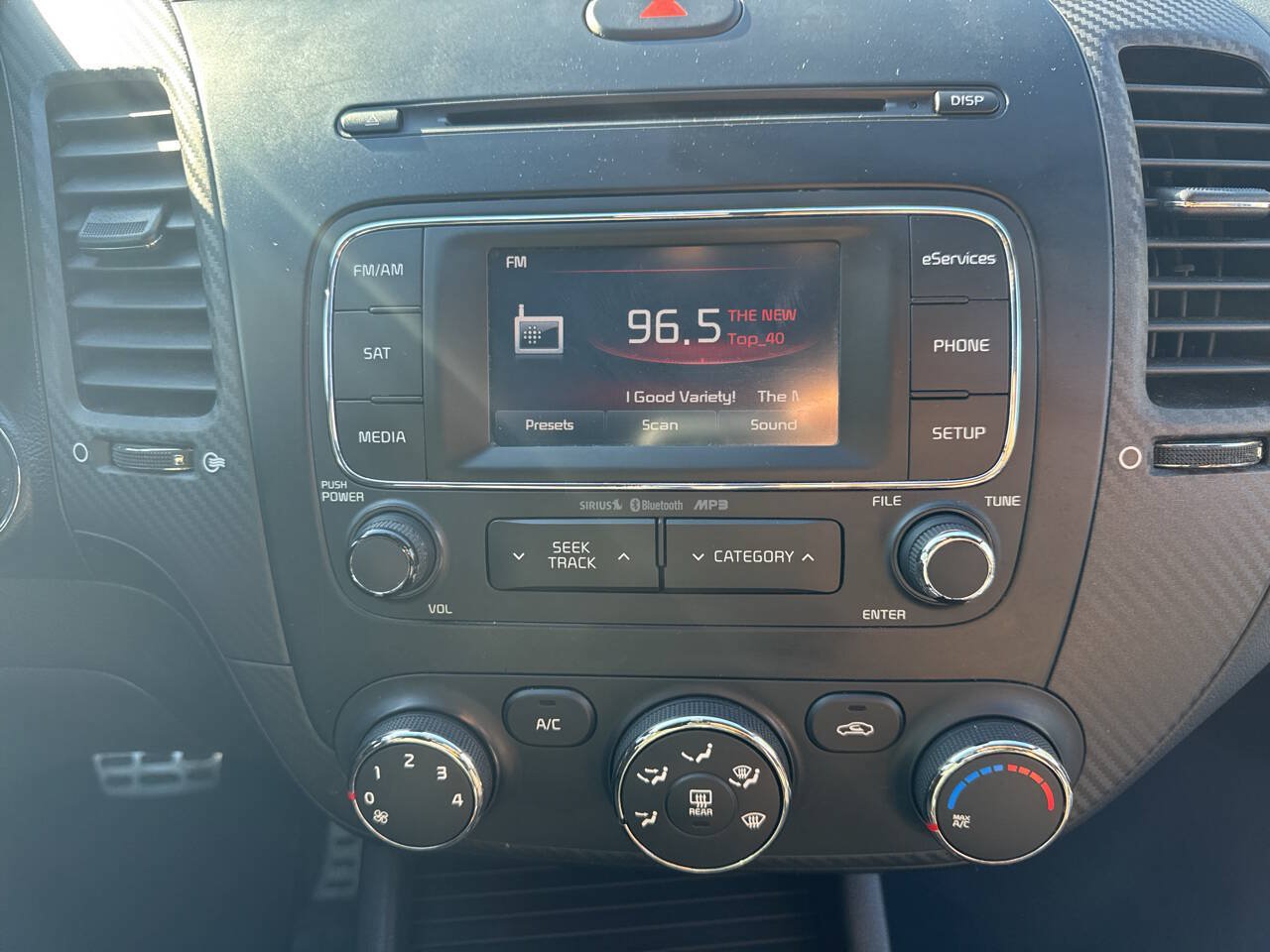 Used 2014 Kia Forte Koup SX FWD image 10