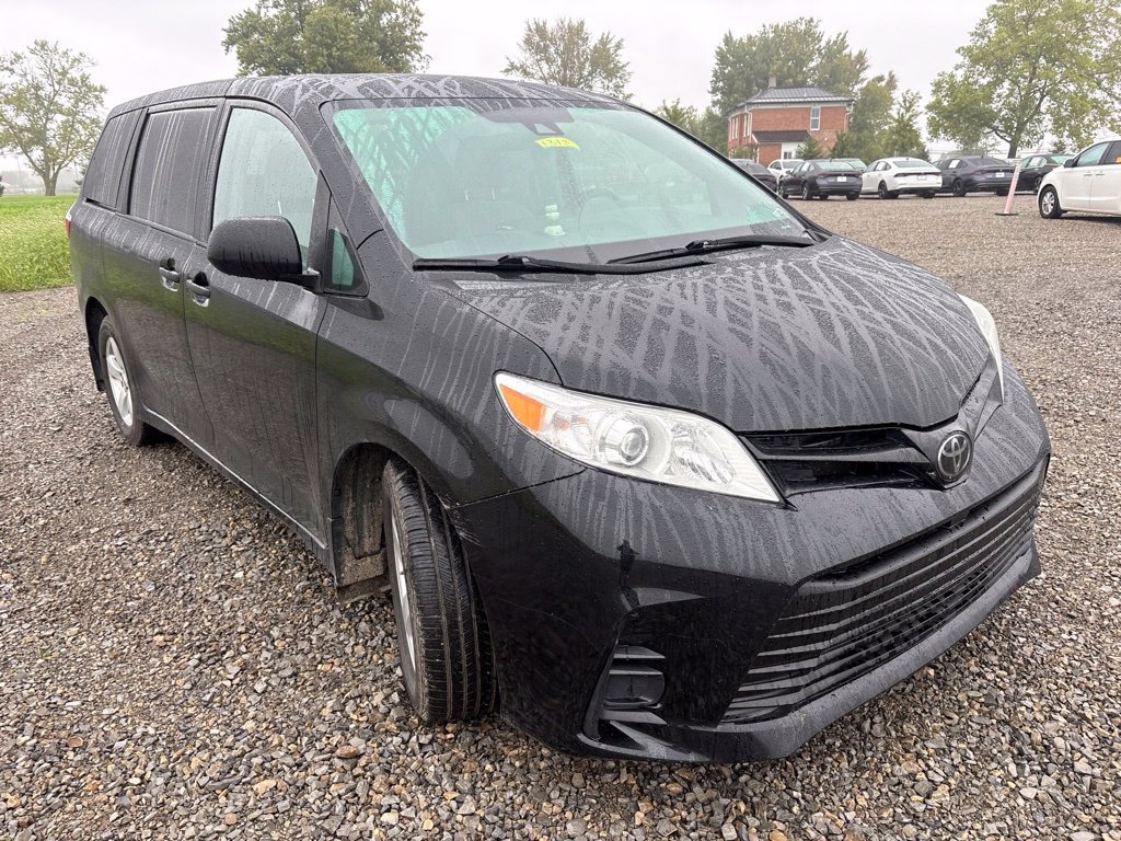 Used 2020 Toyota Sienna L FWD image 11