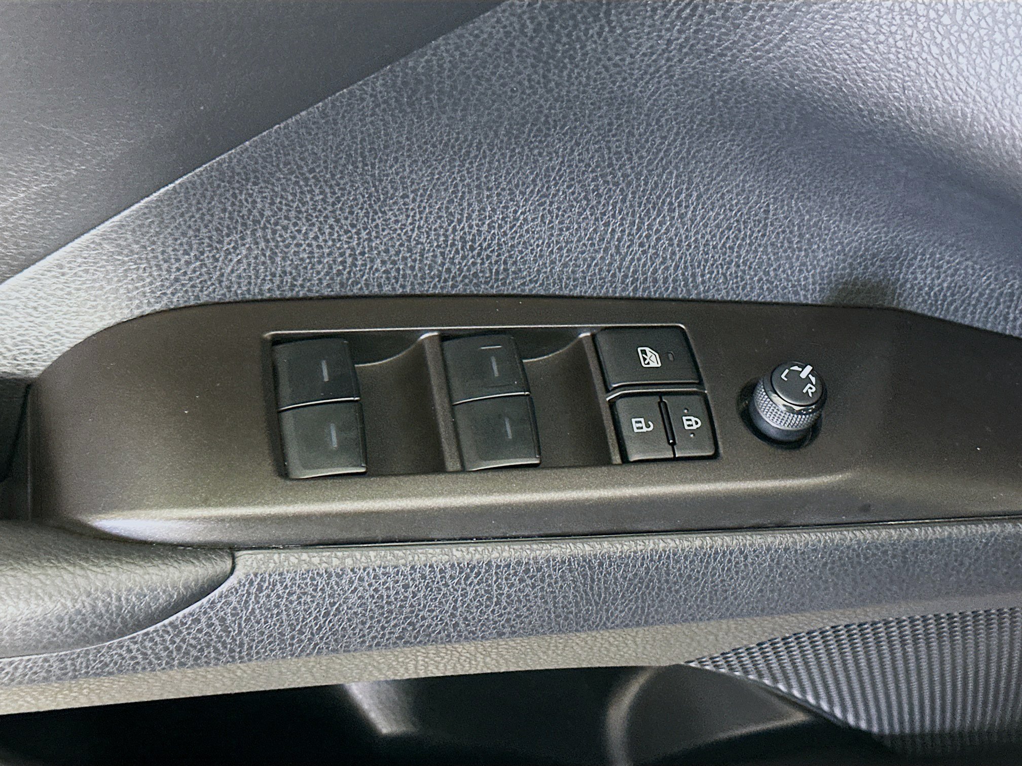 Used 2024 Toyota Camry SE FWD image 15