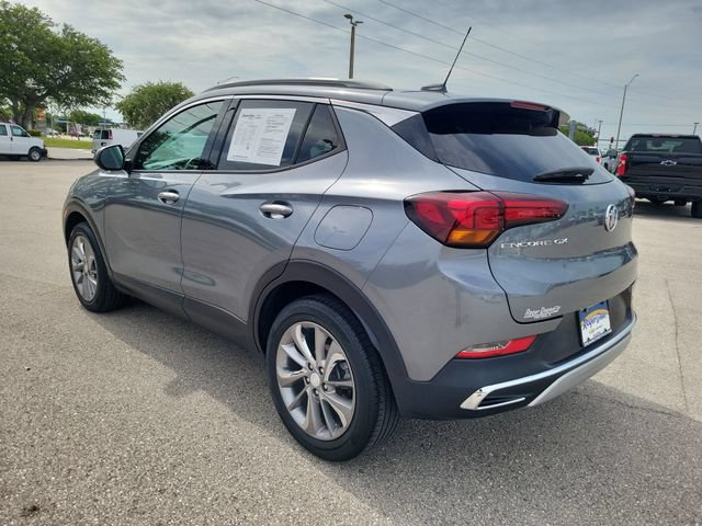 Used 2022 Buick Encore GX Essence w/ Experience Buick Package FWD image 3