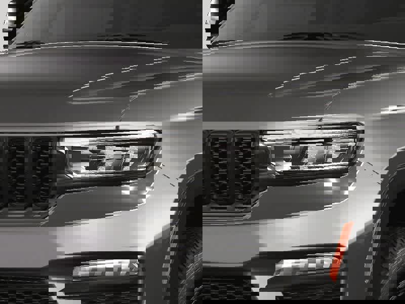 New 2025 Jeep Grand Cherokee Limited image 13