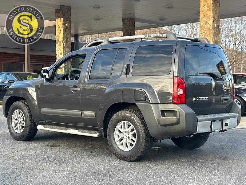 Used 2015 Nissan Xterra S w/ Value Package image 4