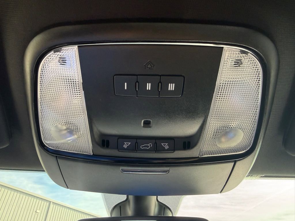 Used 2022 Dodge Durango R/T w/ Blacktop Package image 30