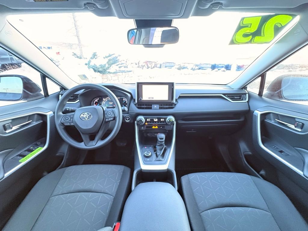 Used 2025 Toyota RAV4 XLE image 12