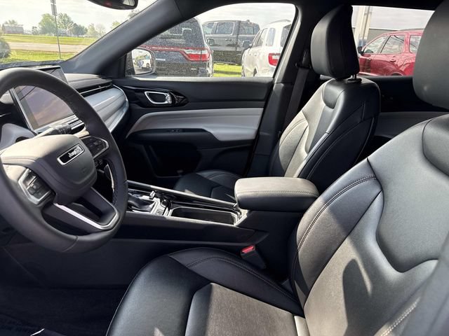Used 2024 Jeep Compass Limited AWD/4WD image 12